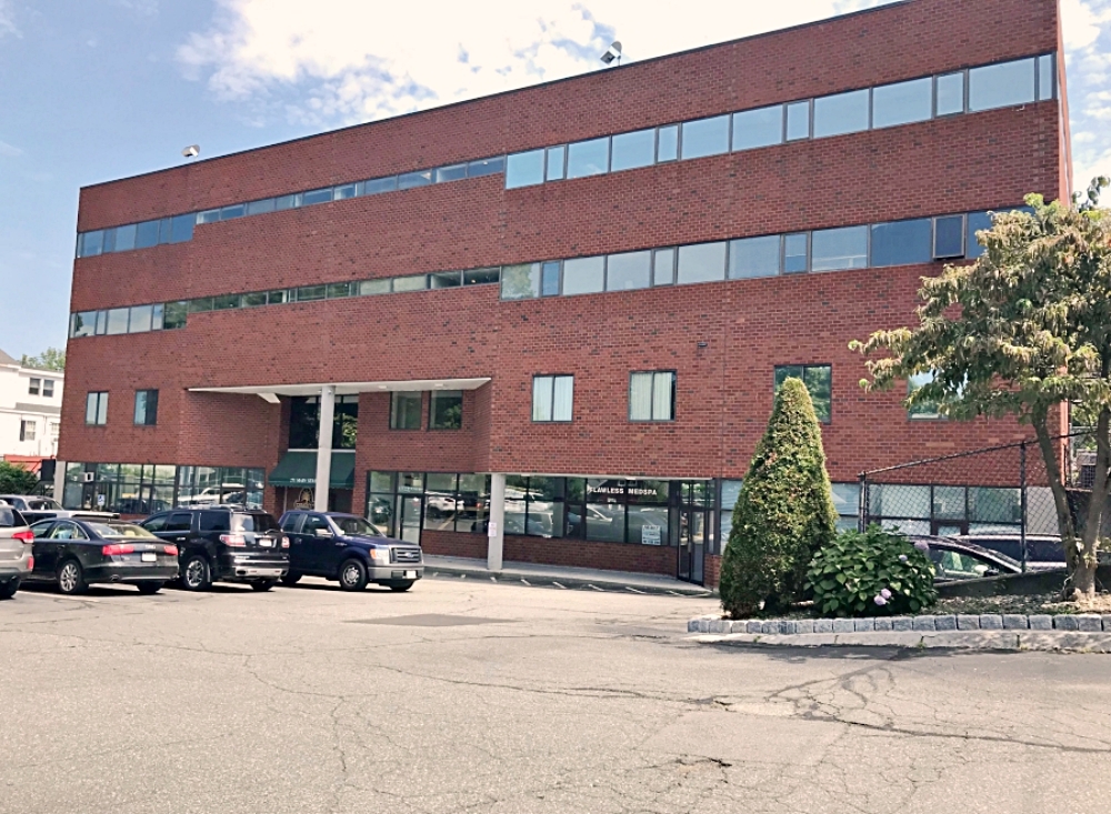 Carbone Commercial Real Estate, Inc. Commercial Real Estate Services.