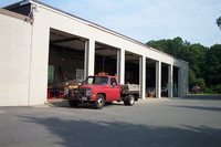 View picture of 200 Center St 4