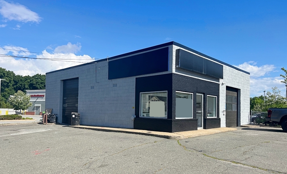 Carbone Commercial Real Estate, Inc. Commercial Real Estate Services.